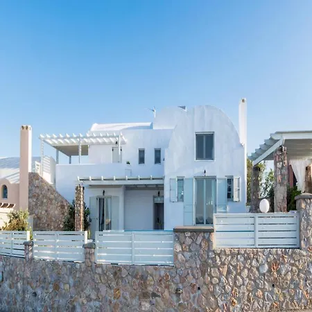 Michaela Villa Akrotírion
