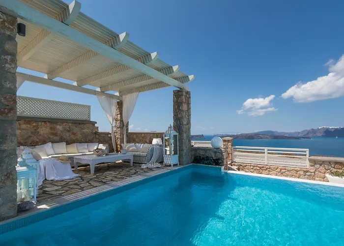 Michaela Akrotiri (Santorini)