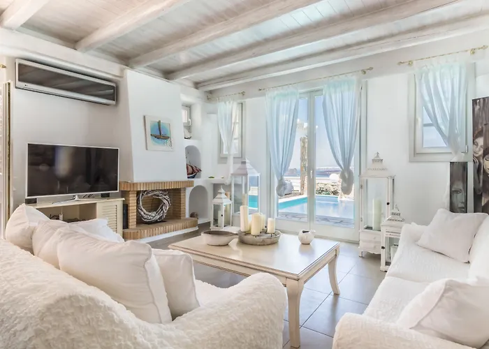 Michaela * Akrotiri (Santorini)