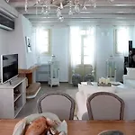 麦克拉别墅 *