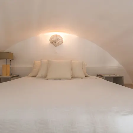 Michaela Villa Akrotiri (Santorini)